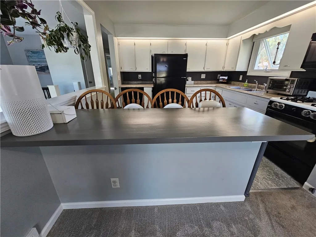 3 Candlewick Drive, Sweden, New York 14420, Sweden, New York 14420, 5 Bedrooms Bedrooms, 11 Rooms Rooms,2 BathroomsBathrooms,Residential,For Sale,3 Candlewick Drive, Sweden, New York 14420,0,R1645567