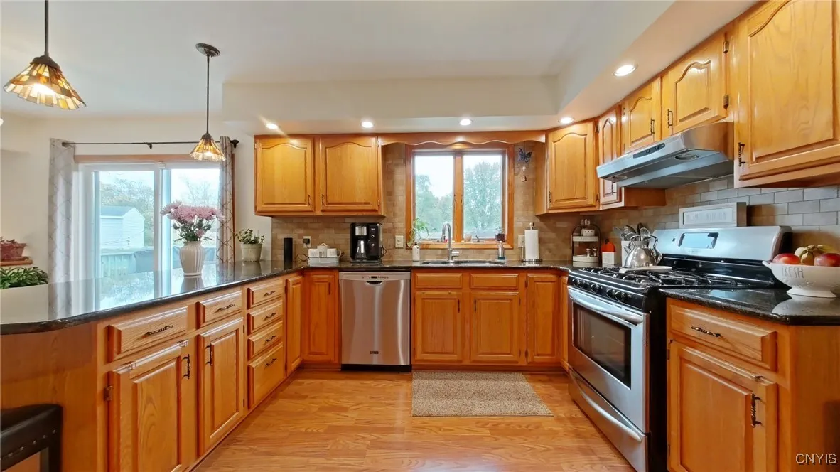 15 Jonathan Court, Whitestown, New York 13492, Whitestown, New York 13492, 4 Bedrooms Bedrooms, 12 Rooms Rooms,2 BathroomsBathrooms,Residential,For Sale,15 Jonathan Court, Whitestown, New York 13492,0,S1644574