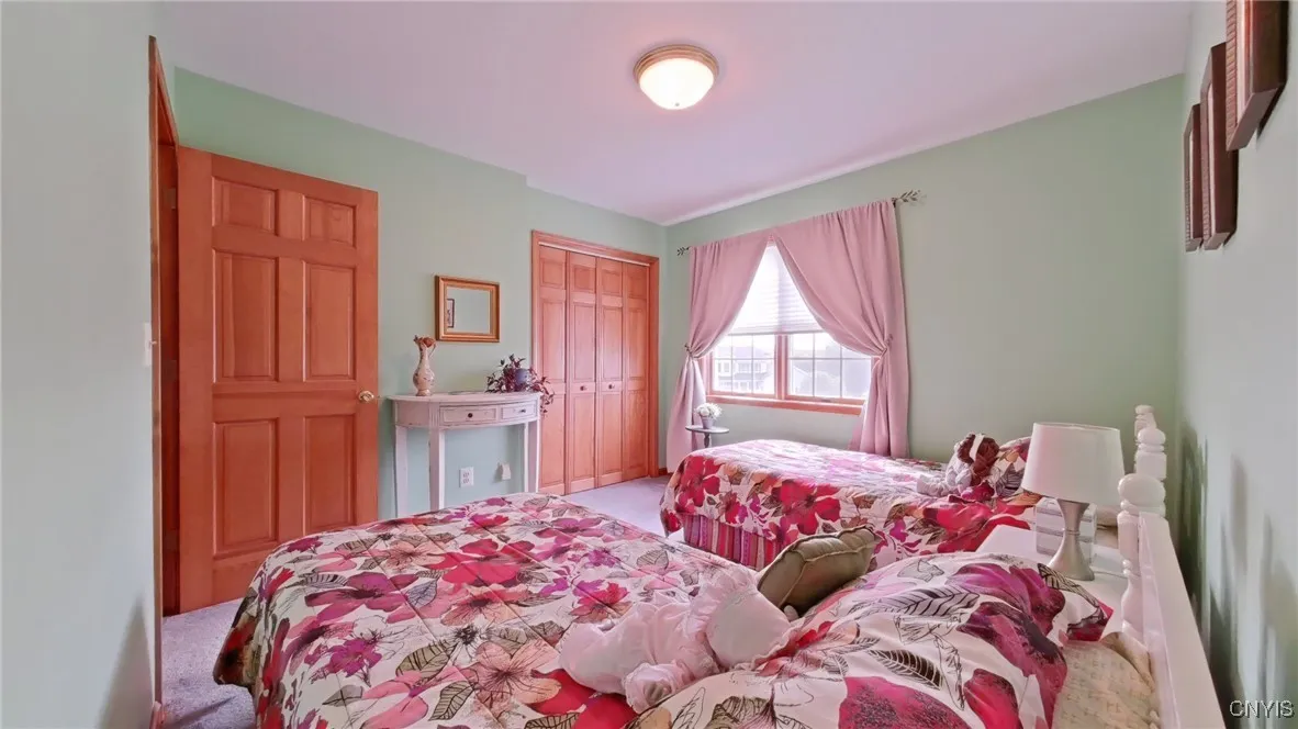 15 Jonathan Court, Whitestown, New York 13492, Whitestown, New York 13492, 4 Bedrooms Bedrooms, 12 Rooms Rooms,2 BathroomsBathrooms,Residential,For Sale,15 Jonathan Court, Whitestown, New York 13492,0,S1644574