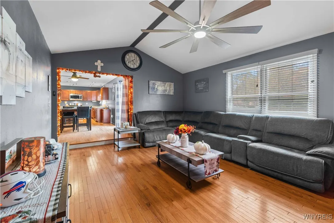 6461 Hackberry Drive, Hamburg, New York 14085, Hamburg, New York 14085, 3 Bedrooms Bedrooms, 6 Rooms Rooms,2 BathroomsBathrooms,Residential,For Sale,6461 Hackberry Drive, Hamburg, New York 14085,0,B1645113