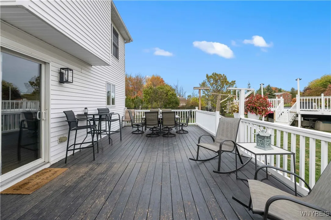 6461 Hackberry Drive, Hamburg, New York 14085, Hamburg, New York 14085, 3 Bedrooms Bedrooms, 6 Rooms Rooms,2 BathroomsBathrooms,Residential,For Sale,6461 Hackberry Drive, Hamburg, New York 14085,0,B1645113