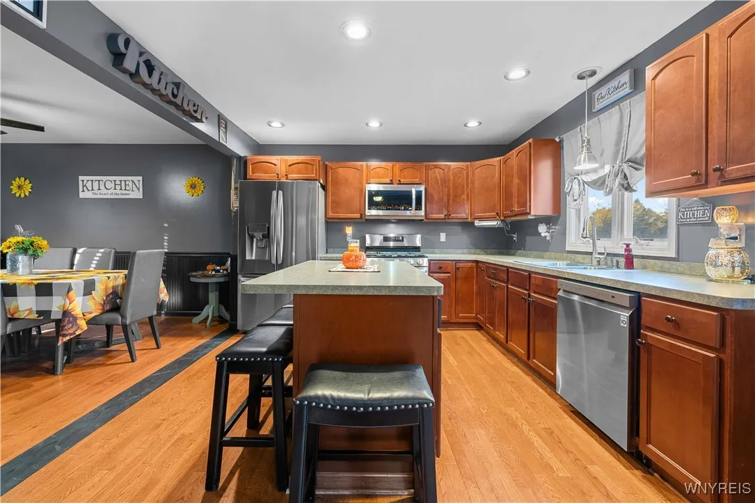 6461 Hackberry Drive, Hamburg, New York 14085, Hamburg, New York 14085, 3 Bedrooms Bedrooms, 6 Rooms Rooms,2 BathroomsBathrooms,Residential,For Sale,6461 Hackberry Drive, Hamburg, New York 14085,0,B1645113