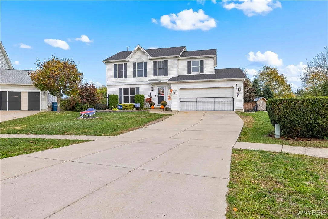 6461 Hackberry Drive, Hamburg, New York 14085, Hamburg, New York 14085, 3 Bedrooms Bedrooms, 6 Rooms Rooms,2 BathroomsBathrooms,Residential,For Sale,6461 Hackberry Drive, Hamburg, New York 14085,0,B1645113