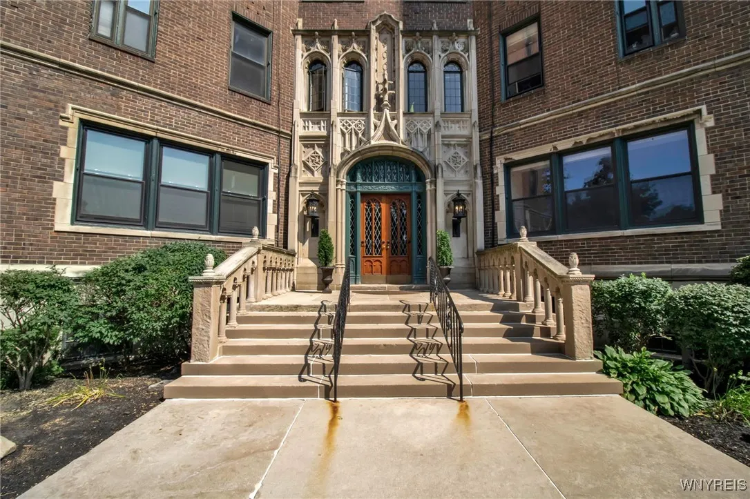 800 West Ferry Street 3b, Buffalo, New York 14222, Buffalo, New York 14222, 1 Bedroom Bedrooms, 3 Rooms Rooms,1 BathroomBathrooms,Residential,For Sale,800 West Ferry Street 3b, Buffalo, New York 14222,0,B1645166