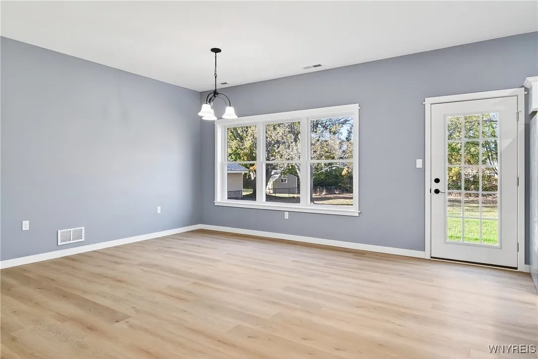 6429 Hamm Road, Lockport Town, New York 14094, Lockport Town, New York 14094, 3 Bedrooms Bedrooms, 5 Rooms Rooms,2 BathroomsBathrooms,Residential,For Sale,6429 Hamm Road, Lockport Town, New York 14094,0,B1645503