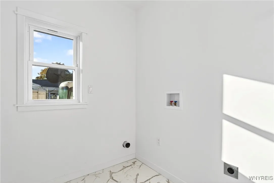 6429 Hamm Road, Lockport Town, New York 14094, Lockport Town, New York 14094, 3 Bedrooms Bedrooms, 5 Rooms Rooms,2 BathroomsBathrooms,Residential,For Sale,6429 Hamm Road, Lockport Town, New York 14094,0,B1645503