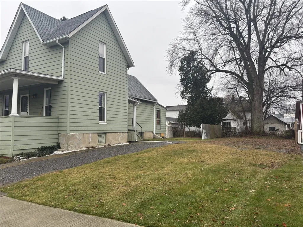 41 Fulton Street, Hornell, New York 14843, Hornell, New York 14843, 3 Bedrooms Bedrooms, 8 Rooms Rooms,1 BathroomBathrooms,Residential,For Sale,41 Fulton Street, Hornell, New York 14843,0,R1642974
