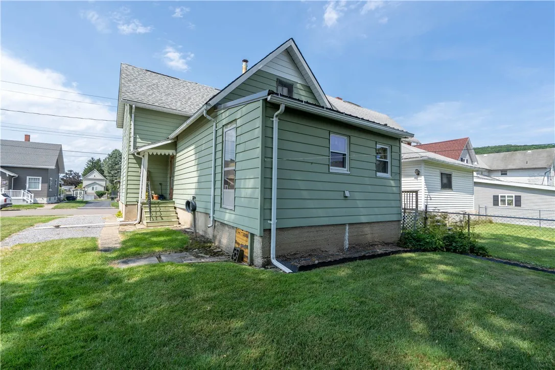 41 Fulton Street, Hornell, New York 14843, Hornell, New York 14843, 3 Bedrooms Bedrooms, 8 Rooms Rooms,1 BathroomBathrooms,Residential,For Sale,41 Fulton Street, Hornell, New York 14843,0,R1642974