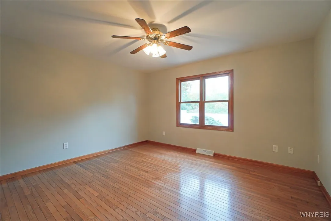 3499 Creekview Drive, Hamburg, New York 14075, Hamburg, New York 14075, 3 Bedrooms Bedrooms, 8 Rooms Rooms,2 BathroomsBathrooms,Residential,For Sale,3499 Creekview Drive, Hamburg, New York 14075,0,B1645608