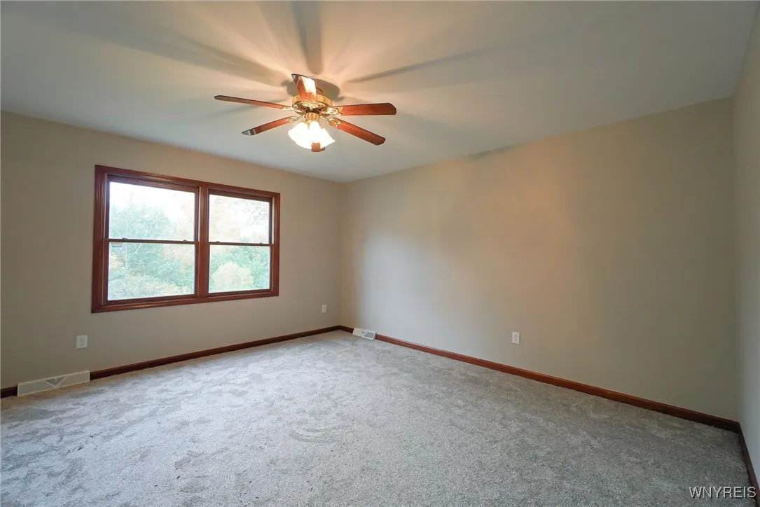 3499 Creekview Drive, Hamburg, New York 14075, Hamburg, New York 14075, 3 Bedrooms Bedrooms, 8 Rooms Rooms,2 BathroomsBathrooms,Residential,For Sale,3499 Creekview Drive, Hamburg, New York 14075,0,B1645608