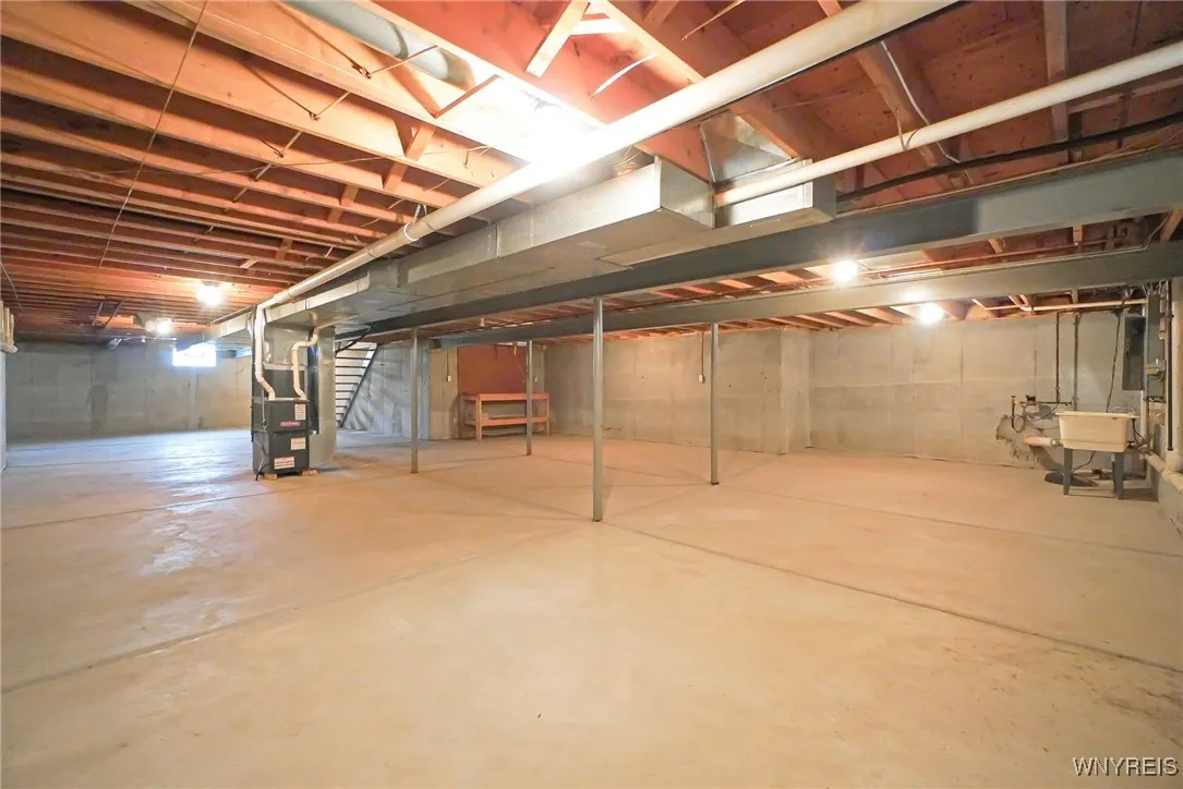 3499 Creekview Drive, Hamburg, New York 14075, Hamburg, New York 14075, 3 Bedrooms Bedrooms, 8 Rooms Rooms,2 BathroomsBathrooms,Residential,For Sale,3499 Creekview Drive, Hamburg, New York 14075,0,B1645608