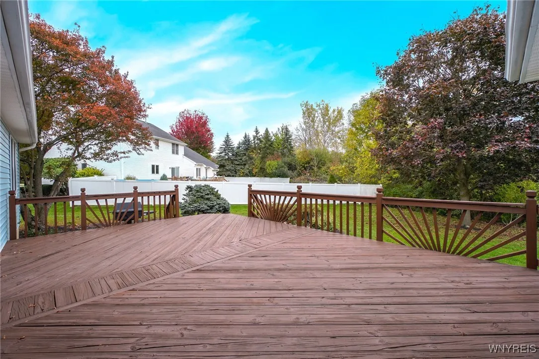 3499 Creekview Drive, Hamburg, New York 14075, Hamburg, New York 14075, 3 Bedrooms Bedrooms, 8 Rooms Rooms,2 BathroomsBathrooms,Residential,For Sale,3499 Creekview Drive, Hamburg, New York 14075,0,B1645608