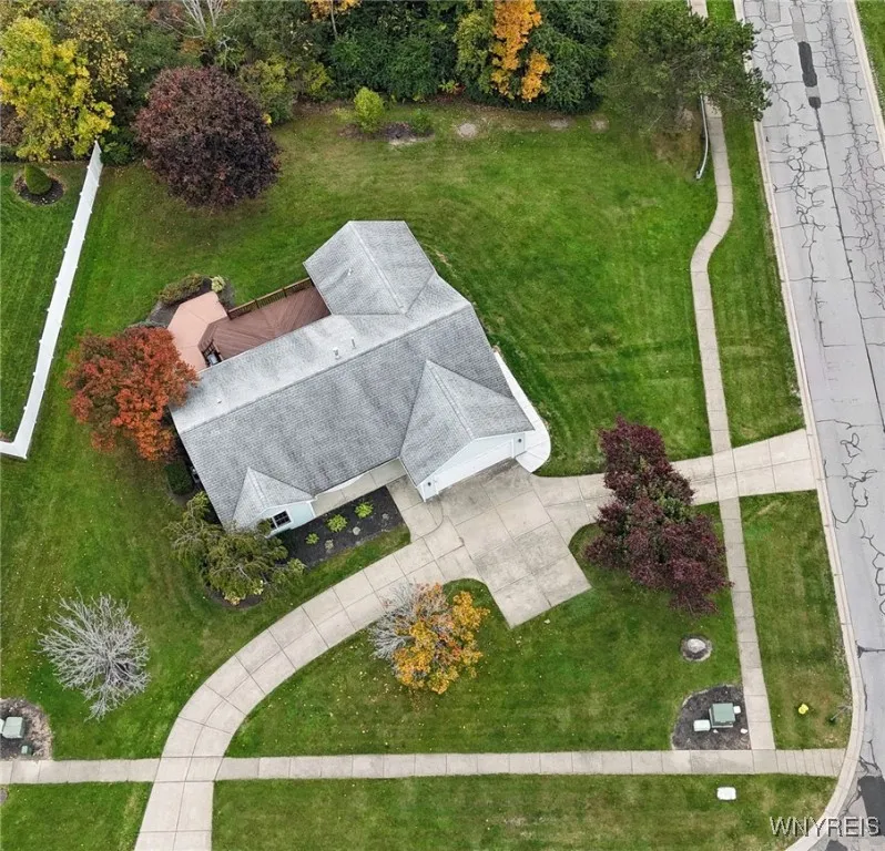 3499 Creekview Drive, Hamburg, New York 14075, Hamburg, New York 14075, 3 Bedrooms Bedrooms, 8 Rooms Rooms,2 BathroomsBathrooms,Residential,For Sale,3499 Creekview Drive, Hamburg, New York 14075,0,B1645608