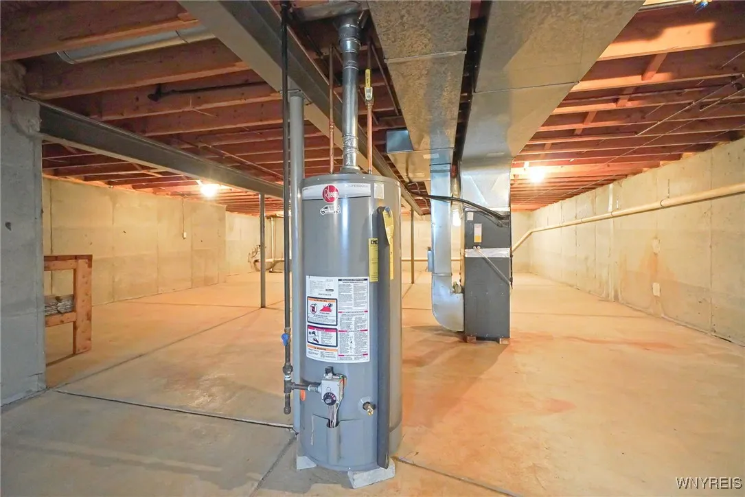 3499 Creekview Drive, Hamburg, New York 14075, Hamburg, New York 14075, 3 Bedrooms Bedrooms, 8 Rooms Rooms,2 BathroomsBathrooms,Residential,For Sale,3499 Creekview Drive, Hamburg, New York 14075,0,B1645608