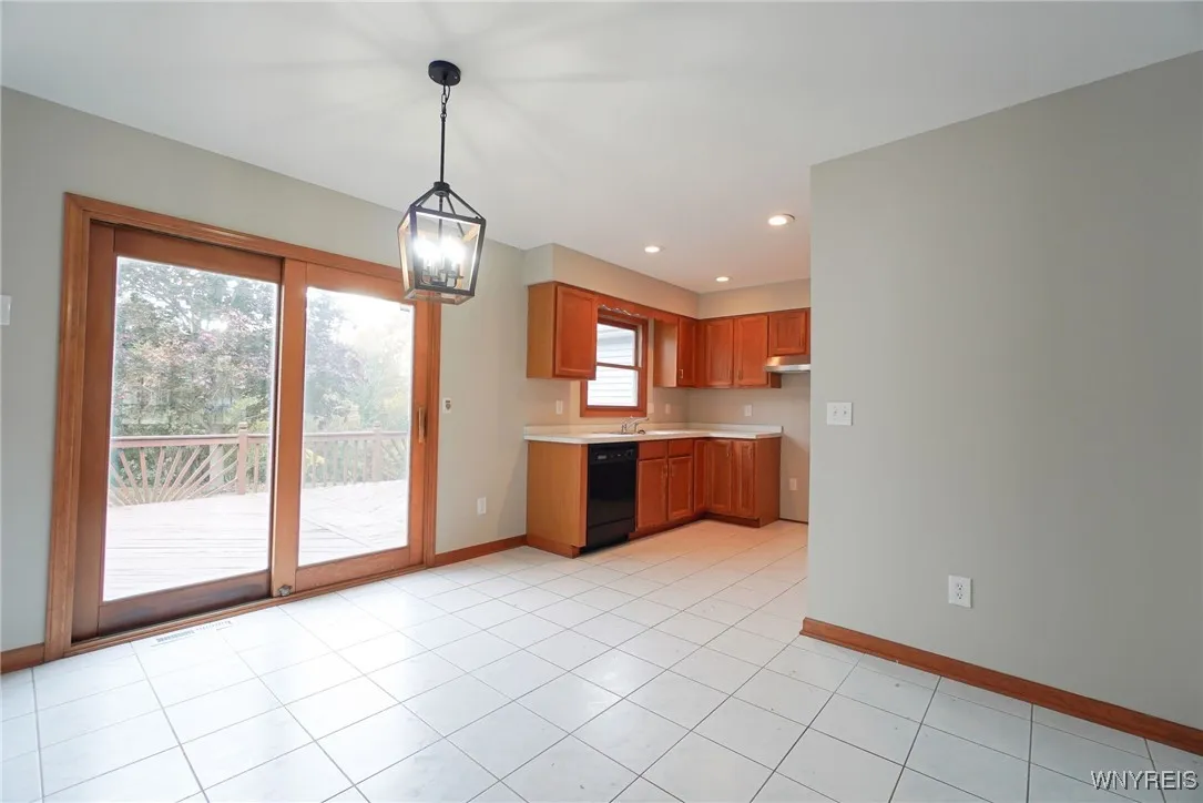 3499 Creekview Drive, Hamburg, New York 14075, Hamburg, New York 14075, 3 Bedrooms Bedrooms, 8 Rooms Rooms,2 BathroomsBathrooms,Residential,For Sale,3499 Creekview Drive, Hamburg, New York 14075,0,B1645608