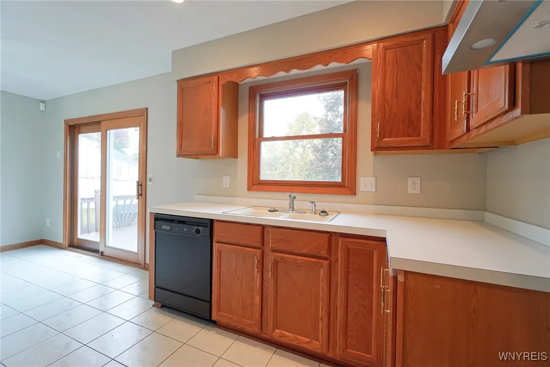 3499 Creekview Drive, Hamburg, New York 14075, Hamburg, New York 14075, 3 Bedrooms Bedrooms, 8 Rooms Rooms,2 BathroomsBathrooms,Residential,For Sale,3499 Creekview Drive, Hamburg, New York 14075,0,B1645608