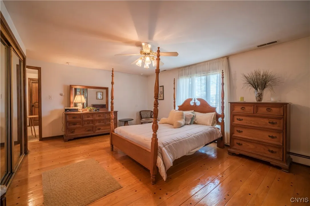 110 Bellshire Lane, Syracuse, New York 13208, Syracuse, New York 13208, 3 Bedrooms Bedrooms, 7 Rooms Rooms,2 BathroomsBathrooms,Residential,For Sale,110 Bellshire Lane, Syracuse, New York 13208,0,S1645394