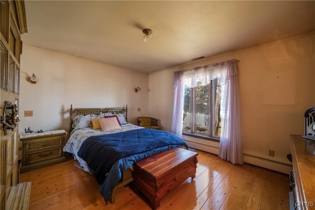 110 Bellshire Lane, Syracuse, New York 13208, Syracuse, New York 13208, 3 Bedrooms Bedrooms, 7 Rooms Rooms,2 BathroomsBathrooms,Residential,For Sale,110 Bellshire Lane, Syracuse, New York 13208,0,S1645394