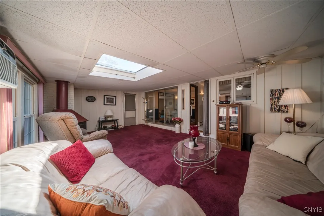 110 Bellshire Lane, Syracuse, New York 13208, Syracuse, New York 13208, 3 Bedrooms Bedrooms, 7 Rooms Rooms,2 BathroomsBathrooms,Residential,For Sale,110 Bellshire Lane, Syracuse, New York 13208,0,S1645394