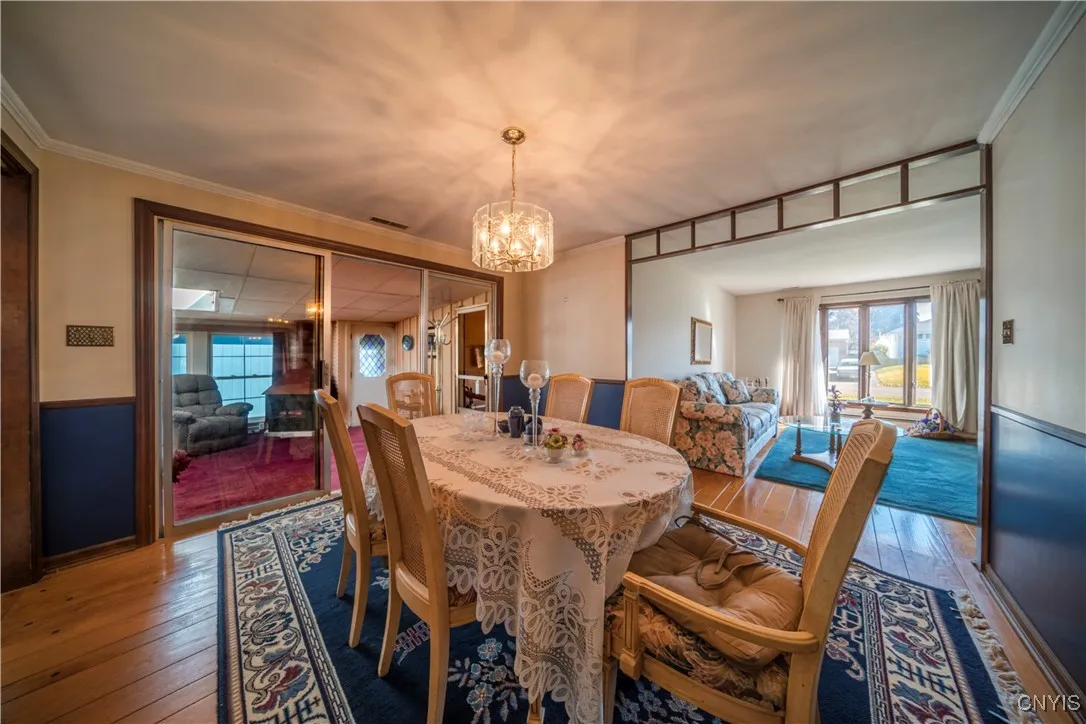 110 Bellshire Lane, Syracuse, New York 13208, Syracuse, New York 13208, 3 Bedrooms Bedrooms, 7 Rooms Rooms,2 BathroomsBathrooms,Residential,For Sale,110 Bellshire Lane, Syracuse, New York 13208,0,S1645394