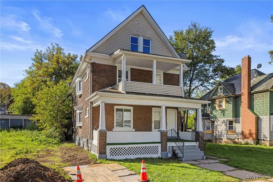609 Elmwood Avenue, Niagara Falls, New York 14301, Niagara Falls, New York 14301, 5 Bedrooms Bedrooms, ,2 BathroomsBathrooms,Residential,For Sale,609 Elmwood Avenue, Niagara Falls, New York 14301,0,B1645399