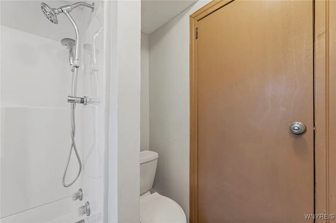 609 Elmwood Avenue, Niagara Falls, New York 14301, Niagara Falls, New York 14301, 5 Bedrooms Bedrooms, ,2 BathroomsBathrooms,Residential,For Sale,609 Elmwood Avenue, Niagara Falls, New York 14301,0,B1645399