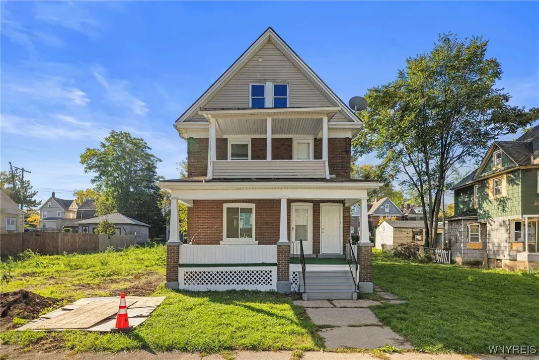 609 Elmwood Avenue, Niagara Falls, New York 14301, Niagara Falls, New York 14301, 5 Bedrooms Bedrooms, ,2 BathroomsBathrooms,Residential,For Sale,609 Elmwood Avenue, Niagara Falls, New York 14301,0,B1645399