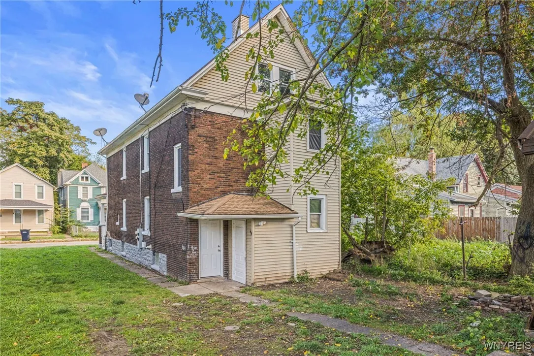 609 Elmwood Avenue, Niagara Falls, New York 14301, Niagara Falls, New York 14301, 5 Bedrooms Bedrooms, ,2 BathroomsBathrooms,Residential,For Sale,609 Elmwood Avenue, Niagara Falls, New York 14301,0,B1645399