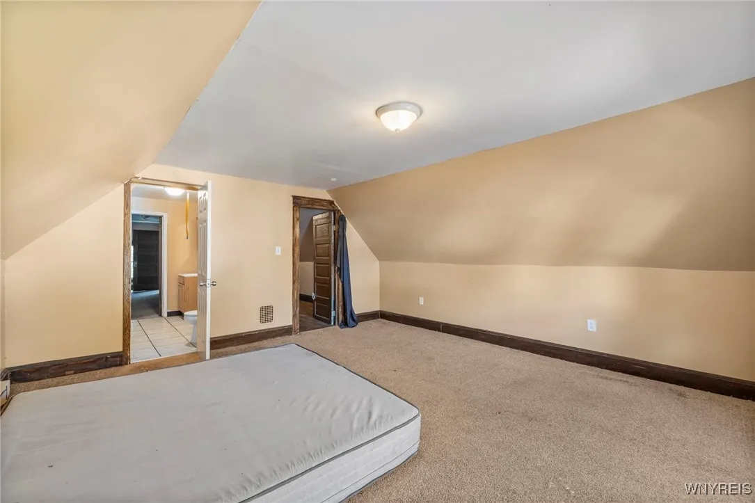 609 Elmwood Avenue, Niagara Falls, New York 14301, Niagara Falls, New York 14301, 5 Bedrooms Bedrooms, ,2 BathroomsBathrooms,Residential,For Sale,609 Elmwood Avenue, Niagara Falls, New York 14301,0,B1645399