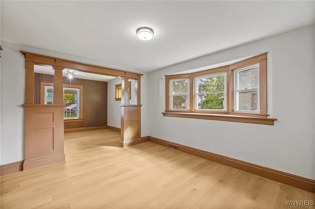 609 Elmwood Avenue, Niagara Falls, New York 14301, Niagara Falls, New York 14301, 5 Bedrooms Bedrooms, ,2 BathroomsBathrooms,Residential,For Sale,609 Elmwood Avenue, Niagara Falls, New York 14301,0,B1645399