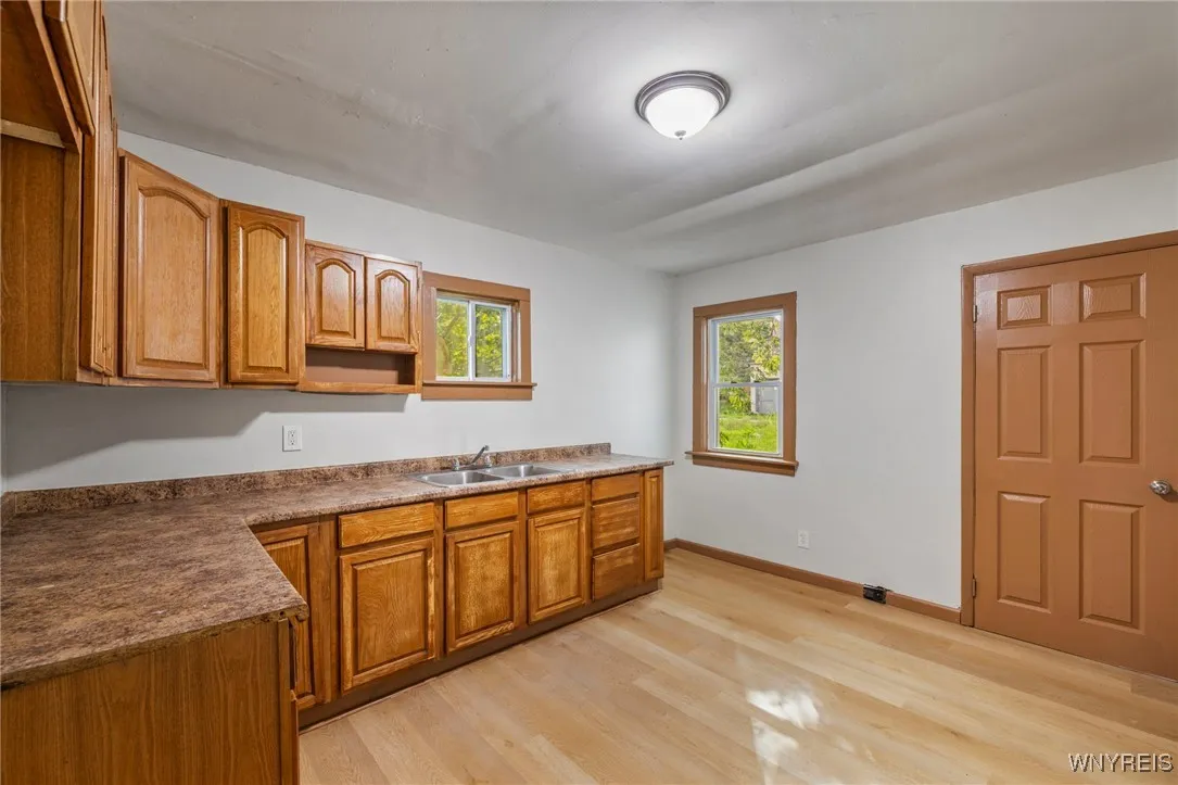 609 Elmwood Avenue, Niagara Falls, New York 14301, Niagara Falls, New York 14301, 5 Bedrooms Bedrooms, ,2 BathroomsBathrooms,Residential,For Sale,609 Elmwood Avenue, Niagara Falls, New York 14301,0,B1645399