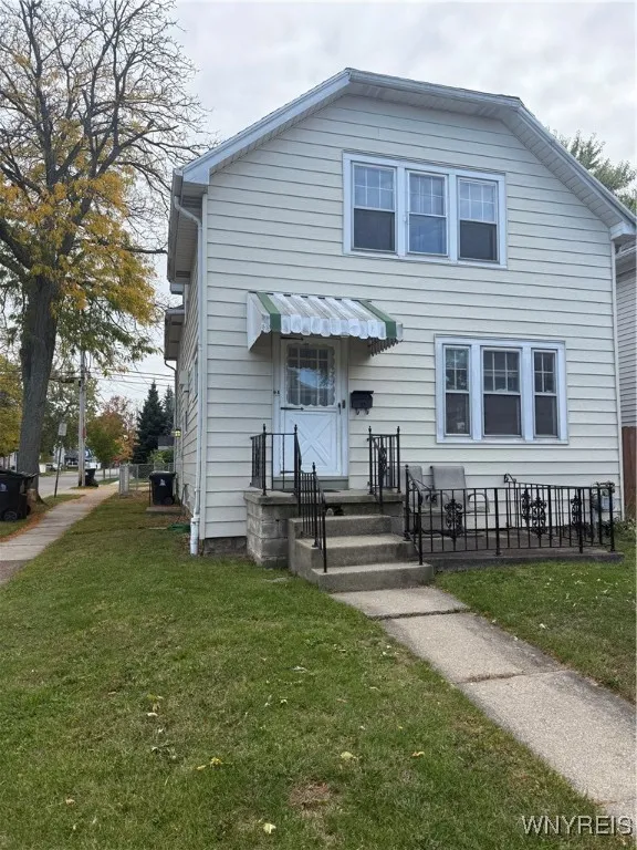 94 Washington Avenue Lower, Tonawanda, New York 14, Tonawanda, New York 14217, 1 Bedroom Bedrooms, 4 Rooms Rooms,1 BathroomBathrooms,Residential Lease,For Rent,94 Washington Avenue Lower, Tonawanda, New York 14,0,B1645629