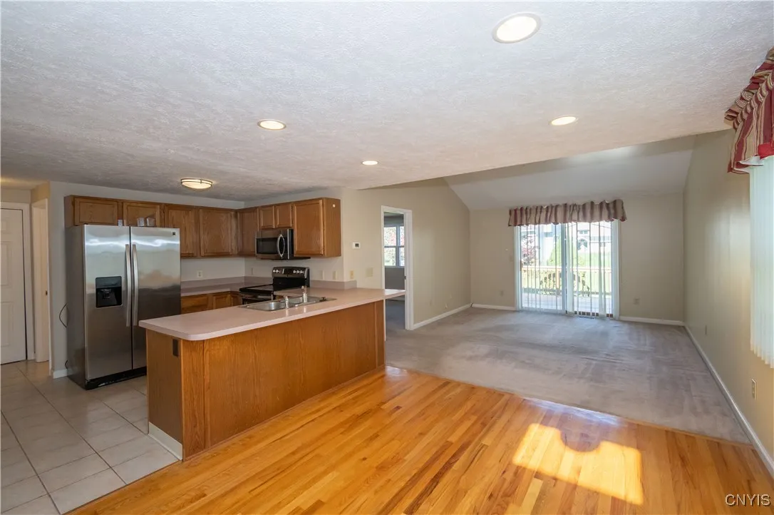 6407 Fantail Lane, Cicero, New York 13039, Cicero, New York 13039, 3 Bedrooms Bedrooms, 6 Rooms Rooms,2 BathroomsBathrooms,Residential,For Sale,6407 Fantail Lane, Cicero, New York 13039,0,S1645622