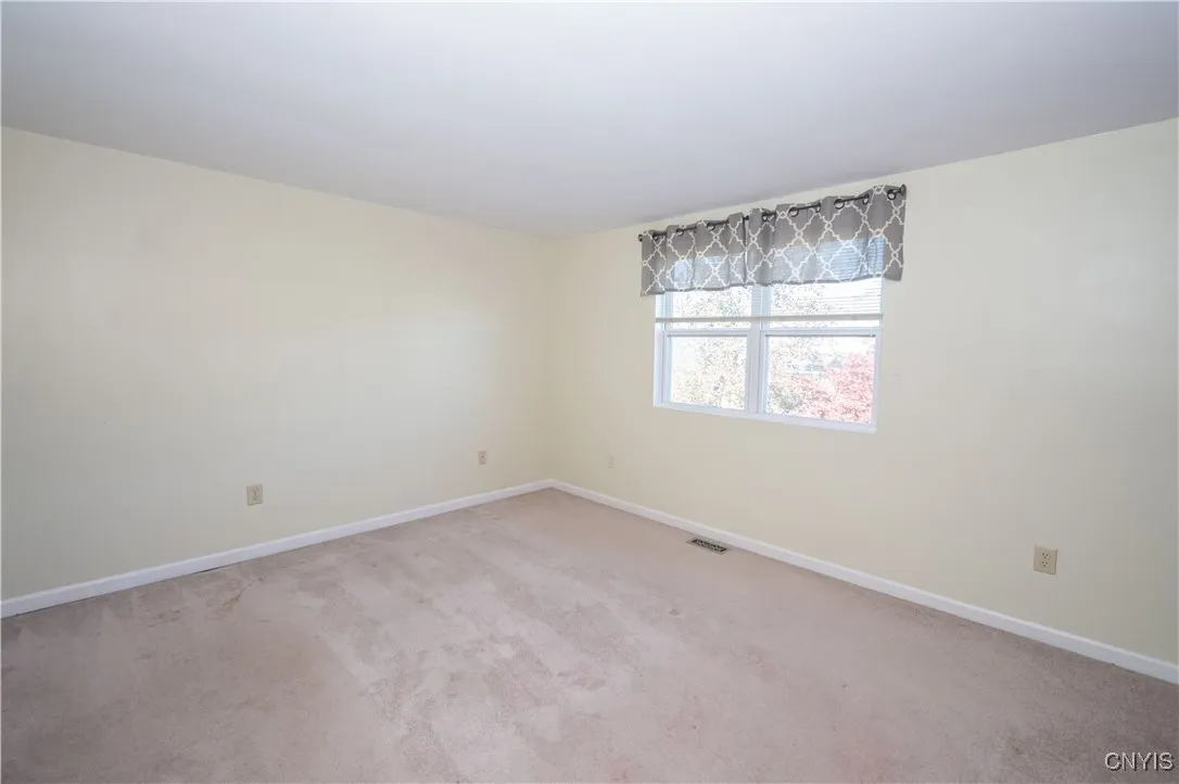 6407 Fantail Lane, Cicero, New York 13039, Cicero, New York 13039, 3 Bedrooms Bedrooms, 6 Rooms Rooms,2 BathroomsBathrooms,Residential,For Sale,6407 Fantail Lane, Cicero, New York 13039,0,S1645622