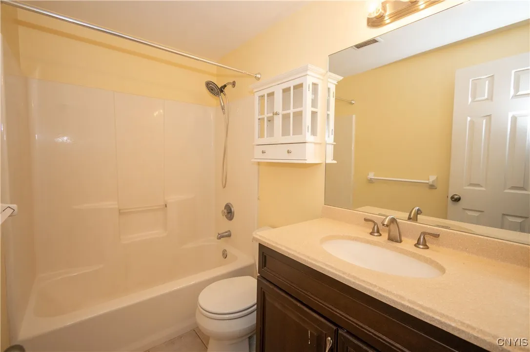 6407 Fantail Lane, Cicero, New York 13039, Cicero, New York 13039, 3 Bedrooms Bedrooms, 6 Rooms Rooms,2 BathroomsBathrooms,Residential,For Sale,6407 Fantail Lane, Cicero, New York 13039,0,S1645622