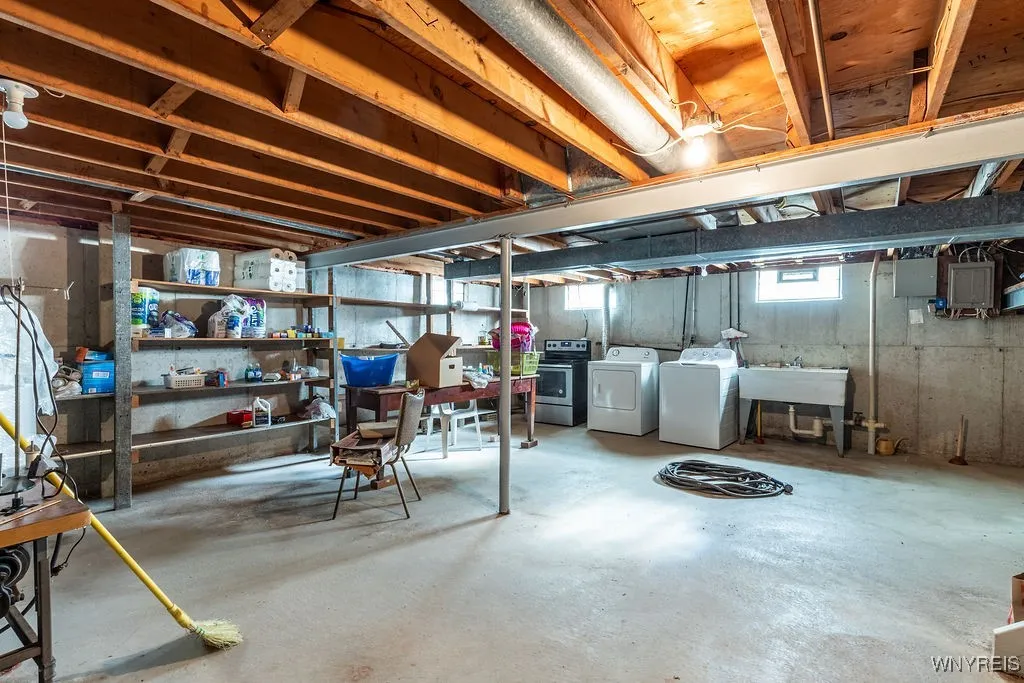 228 Sundown Trail, Amherst, New York 14221, Amherst, New York 14221, 3 Bedrooms Bedrooms, 6 Rooms Rooms,1 BathroomBathrooms,Residential,For Sale,228 Sundown Trail, Amherst, New York 14221,0,B1645338