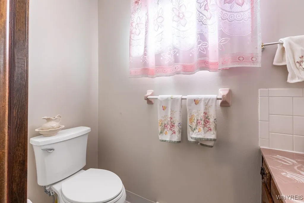 228 Sundown Trail, Amherst, New York 14221, Amherst, New York 14221, 3 Bedrooms Bedrooms, 6 Rooms Rooms,1 BathroomBathrooms,Residential,For Sale,228 Sundown Trail, Amherst, New York 14221,0,B1645338