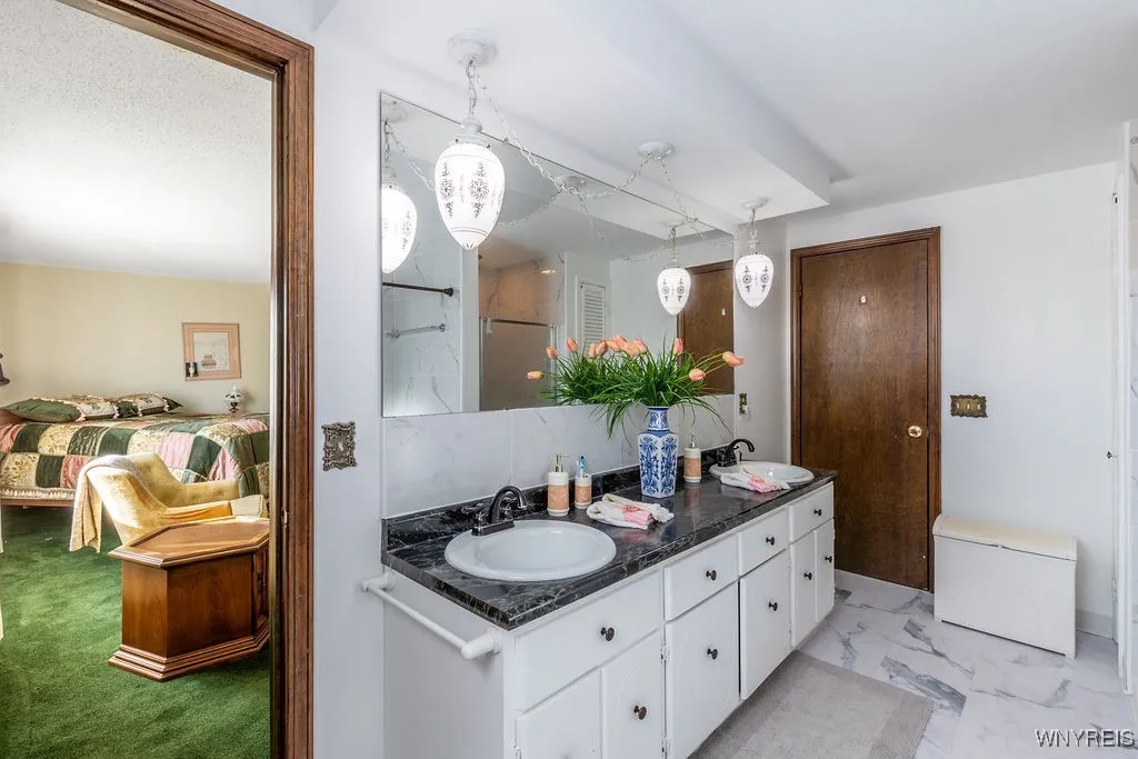 228 Sundown Trail, Amherst, New York 14221, Amherst, New York 14221, 3 Bedrooms Bedrooms, 6 Rooms Rooms,1 BathroomBathrooms,Residential,For Sale,228 Sundown Trail, Amherst, New York 14221,0,B1645338