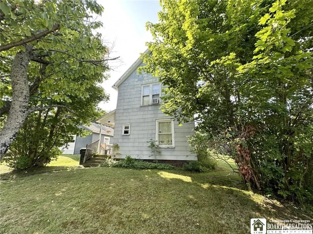 307 Summit Avenue, Jamestown, New York 14701, Jamestown, New York 14701, 3 Bedroom Bedrooms, 6 Room Rooms,1 BathroomBathrooms,Residential,For Sale,307 Summit Avenue, Jamestown, New York 14701,0,R1643874