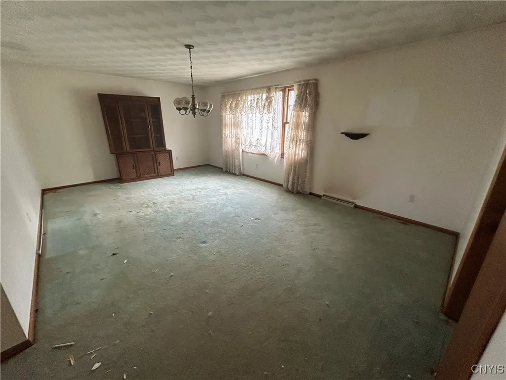 9 Anderson Circle, Auburn, New York 13021, Auburn, New York 13021, 3 Bedrooms Bedrooms, 6 Rooms Rooms,2 BathroomsBathrooms,Residential,For Sale,9 Anderson Circle, Auburn, New York 13021,0,S1645420