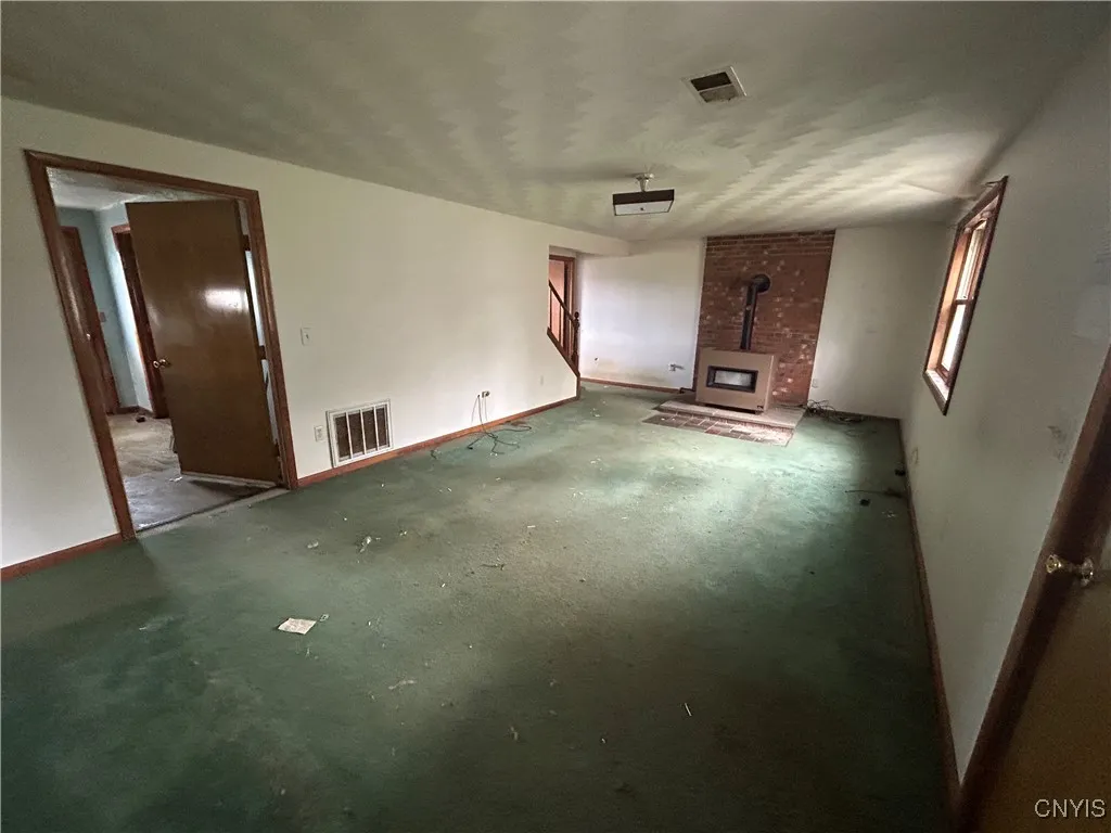 9 Anderson Circle, Auburn, New York 13021, Auburn, New York 13021, 3 Bedrooms Bedrooms, 6 Rooms Rooms,2 BathroomsBathrooms,Residential,For Sale,9 Anderson Circle, Auburn, New York 13021,0,S1645420