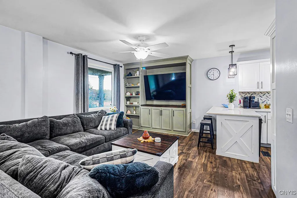 8896 Red Hill Road, New Hartford, New York 13413, New Hartford, New York 13413, 4 Bedrooms Bedrooms, 9 Rooms Rooms,3 BathroomsBathrooms,Residential,For Sale,8896 Red Hill Road, New Hartford, New York 13413,0,S1645643