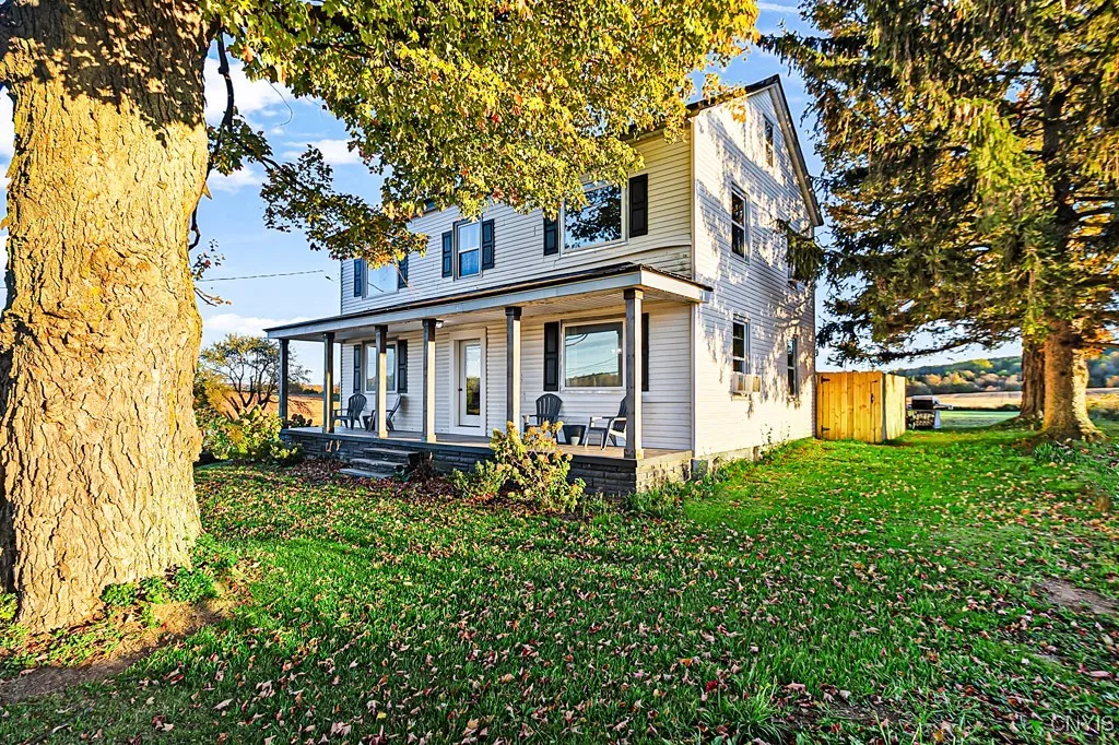 8896 Red Hill Road, New Hartford, New York 13413, New Hartford, New York 13413, 4 Bedrooms Bedrooms, 9 Rooms Rooms,3 BathroomsBathrooms,Residential,For Sale,8896 Red Hill Road, New Hartford, New York 13413,0,S1645643