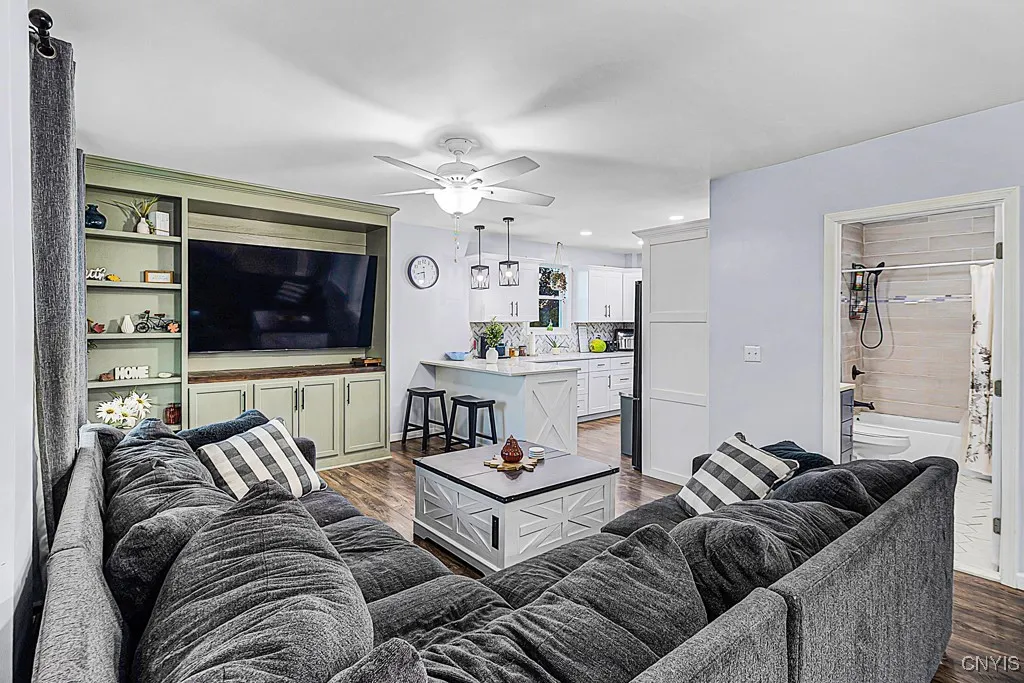 8896 Red Hill Road, New Hartford, New York 13413, New Hartford, New York 13413, 4 Bedrooms Bedrooms, 9 Rooms Rooms,3 BathroomsBathrooms,Residential,For Sale,8896 Red Hill Road, New Hartford, New York 13413,0,S1645643