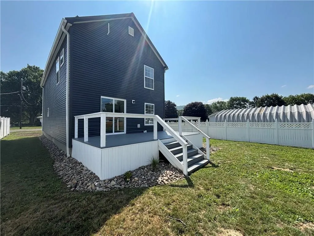 992 Pauline Avenue, Southport, New York 14871, Southport, New York 14871, 4 Bedrooms Bedrooms, 8 Rooms Rooms,2 BathroomsBathrooms,Residential,For Sale,992 Pauline Avenue, Southport, New York 14871,0,R1645670