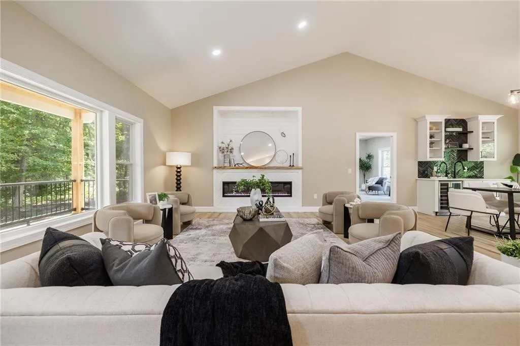 3283 Roosevelt Highway, Hamlin, New York 14464, Hamlin, New York 14464, 3 Bedrooms Bedrooms, 9 Rooms Rooms,2 BathroomsBathrooms,Residential,For Sale,3283 Roosevelt Highway, Hamlin, New York 14464,0,R1643599