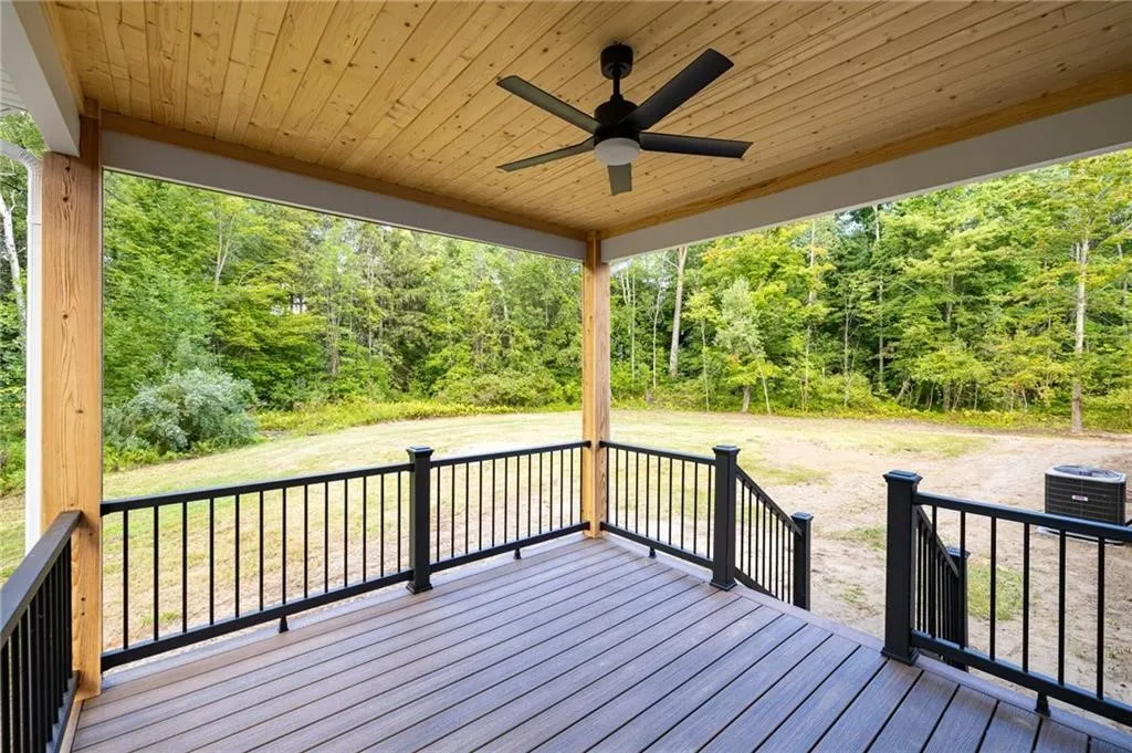 3283 Roosevelt Highway, Hamlin, New York 14464, Hamlin, New York 14464, 3 Bedrooms Bedrooms, 9 Rooms Rooms,2 BathroomsBathrooms,Residential,For Sale,3283 Roosevelt Highway, Hamlin, New York 14464,0,R1643599