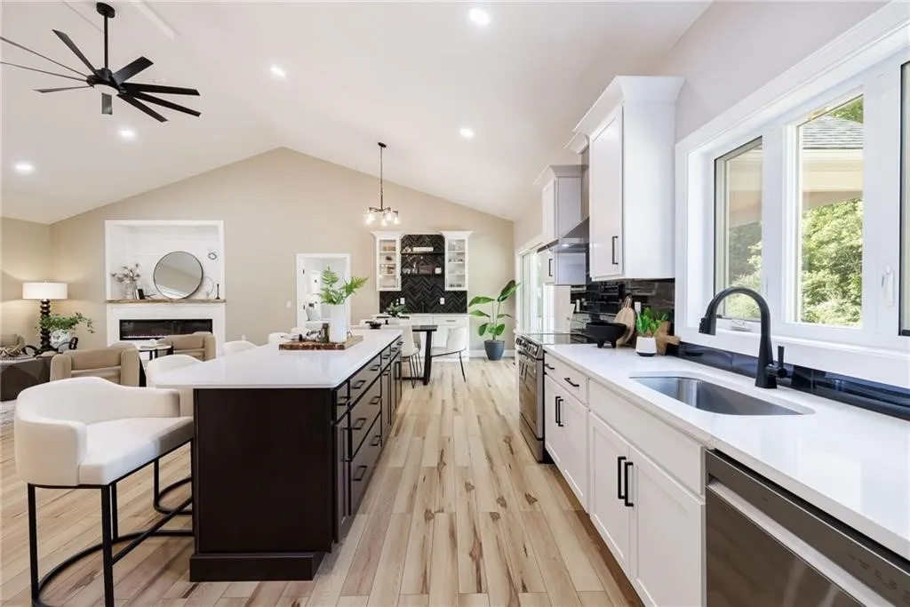 3283 Roosevelt Highway, Hamlin, New York 14464, Hamlin, New York 14464, 3 Bedrooms Bedrooms, 9 Rooms Rooms,2 BathroomsBathrooms,Residential,For Sale,3283 Roosevelt Highway, Hamlin, New York 14464,0,R1643599