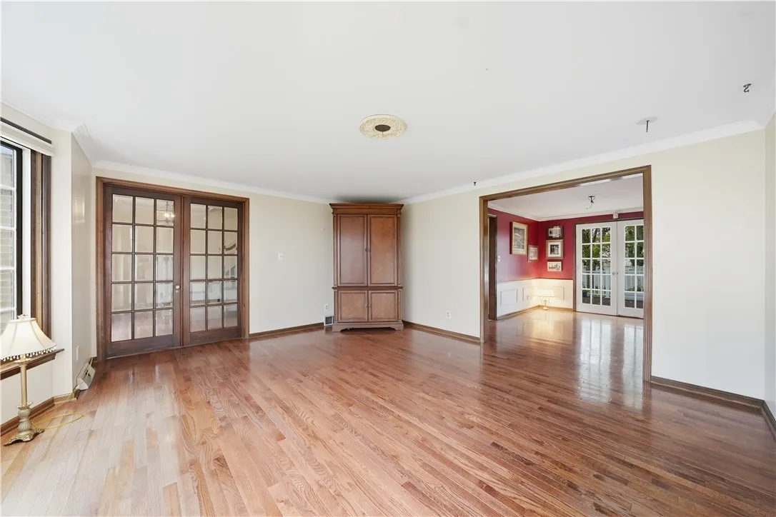 Living Room Empty
