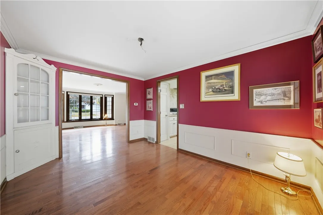 Dining Room Empty